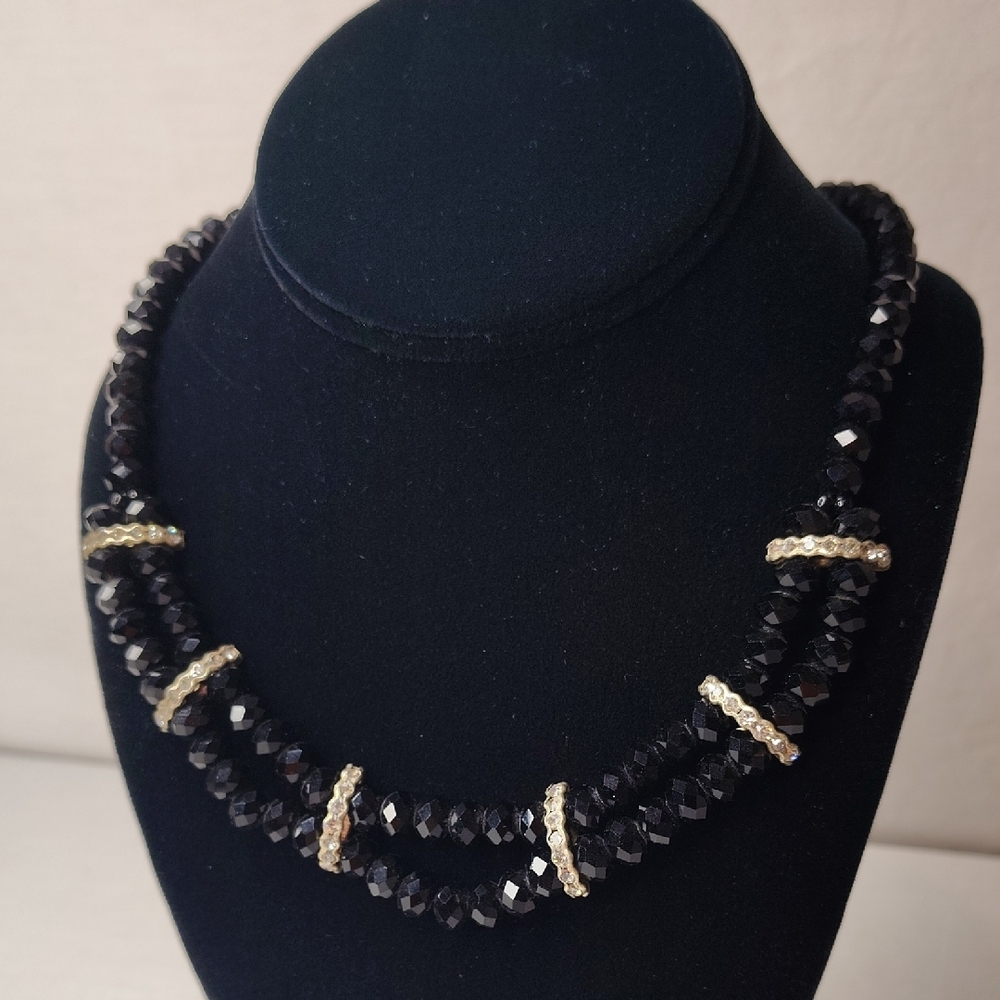 Chic Black and Silver Beaded Necklace